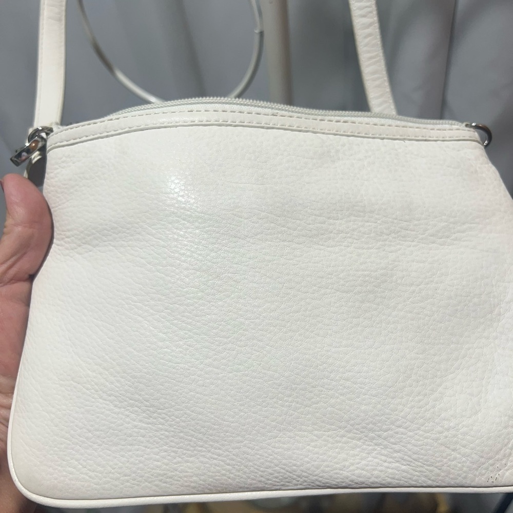 Calvin Klein Cream Shoulder Bag with Elegant Design - Picture 10 of 12
